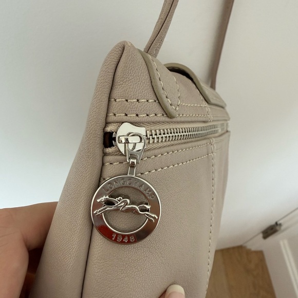 Longchamp Le Pliage Cuir Leather Crossbody - Picture 4 of 12